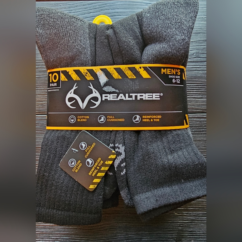 Realtree Men's Dark Gray Athletic Socks - 10 Pack.